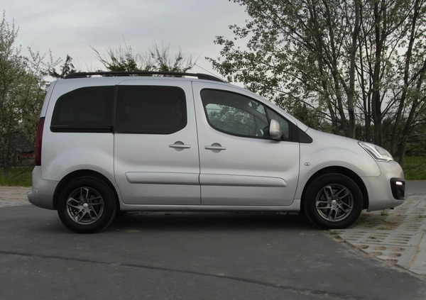 Peugeot Partner cena 48000 przebieg: 114000, rok produkcji 2016 z Kraków małe 667